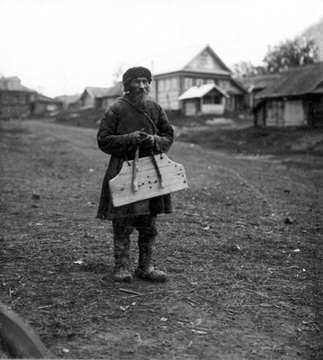 Деревенский будильник